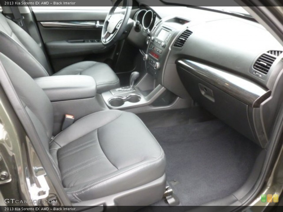 Black Interior Photo for the 2013 Kia Sorento EX AWD #79415729