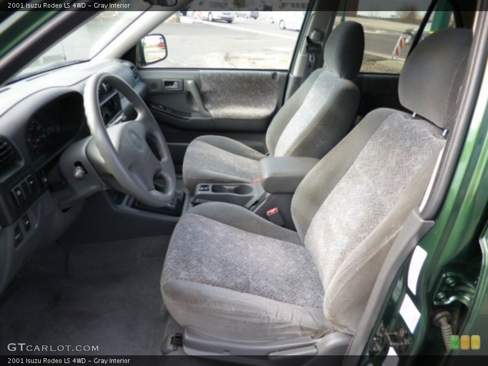 Gray Interior Photo for the 2001 Isuzu Rodeo LS 4WD #79436621