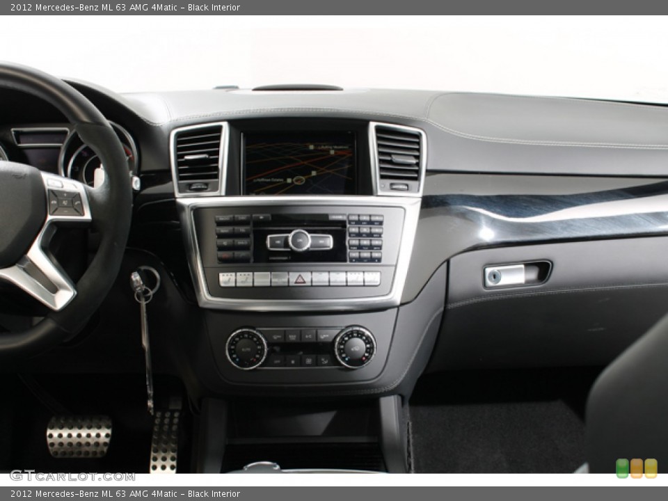 Black Interior Controls for the 2012 Mercedes-Benz ML 63 AMG 4Matic #79450367