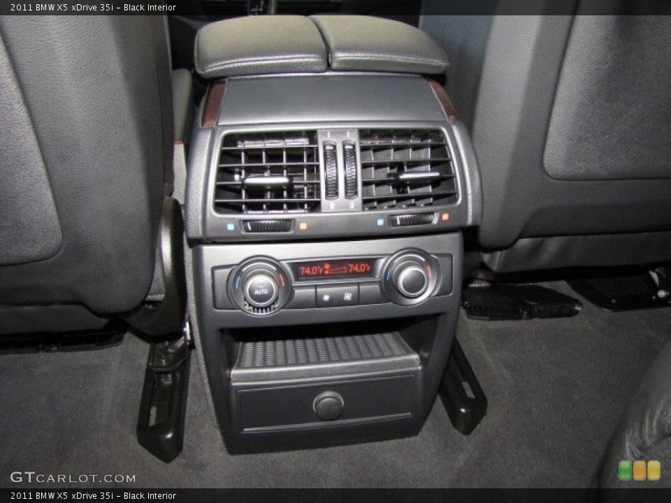 Black Interior Controls for the 2011 BMW X5 xDrive 35i #79456766