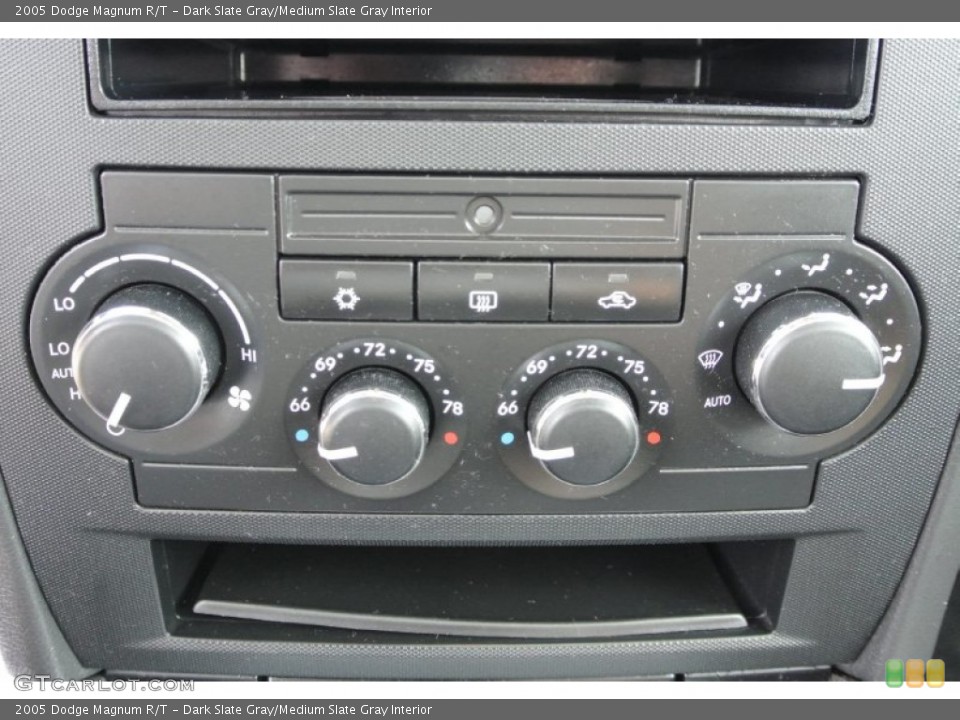 Dark Slate Gray/Medium Slate Gray Interior Controls for the 2005 Dodge Magnum R/T #79464004