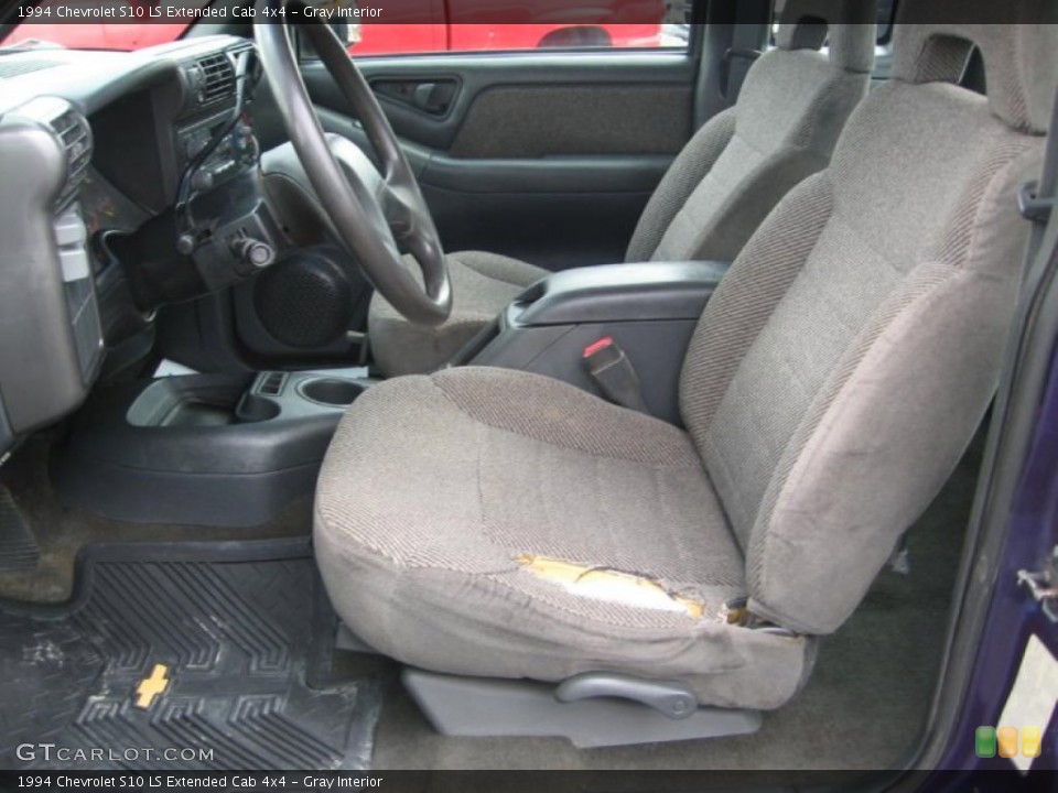 Gray Interior Photo for the 1994 Chevrolet S10 LS Extended Cab 4x4 #79475637