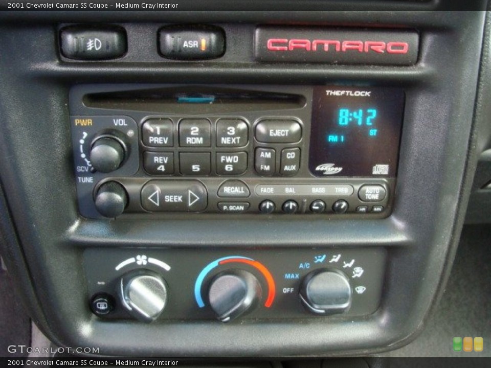 Medium Gray Interior Controls for the 2001 Chevrolet Camaro SS Coupe #79483391