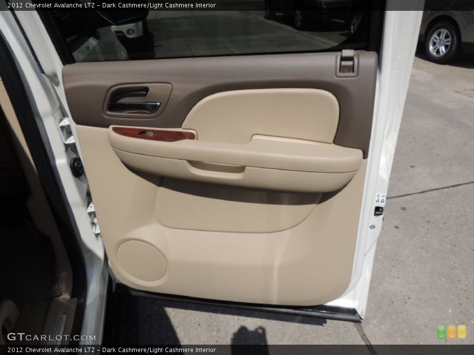 Dark Cashmere/Light Cashmere Interior Door Panel for the 2012 Chevrolet Avalanche LTZ #79485999