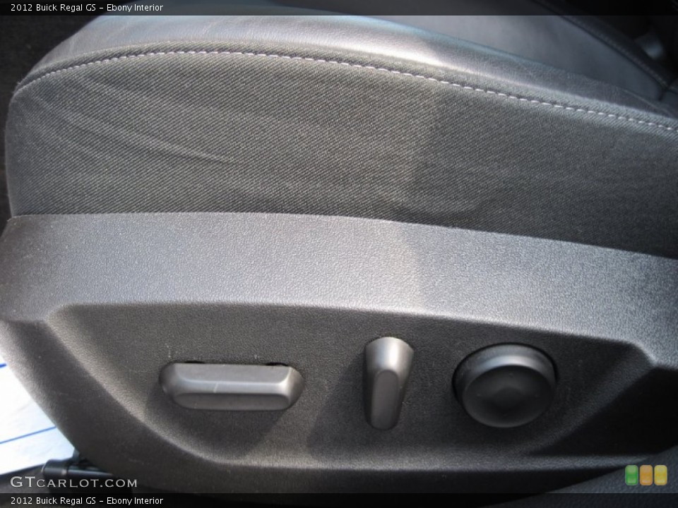 Ebony Interior Controls for the 2012 Buick Regal GS #79486556