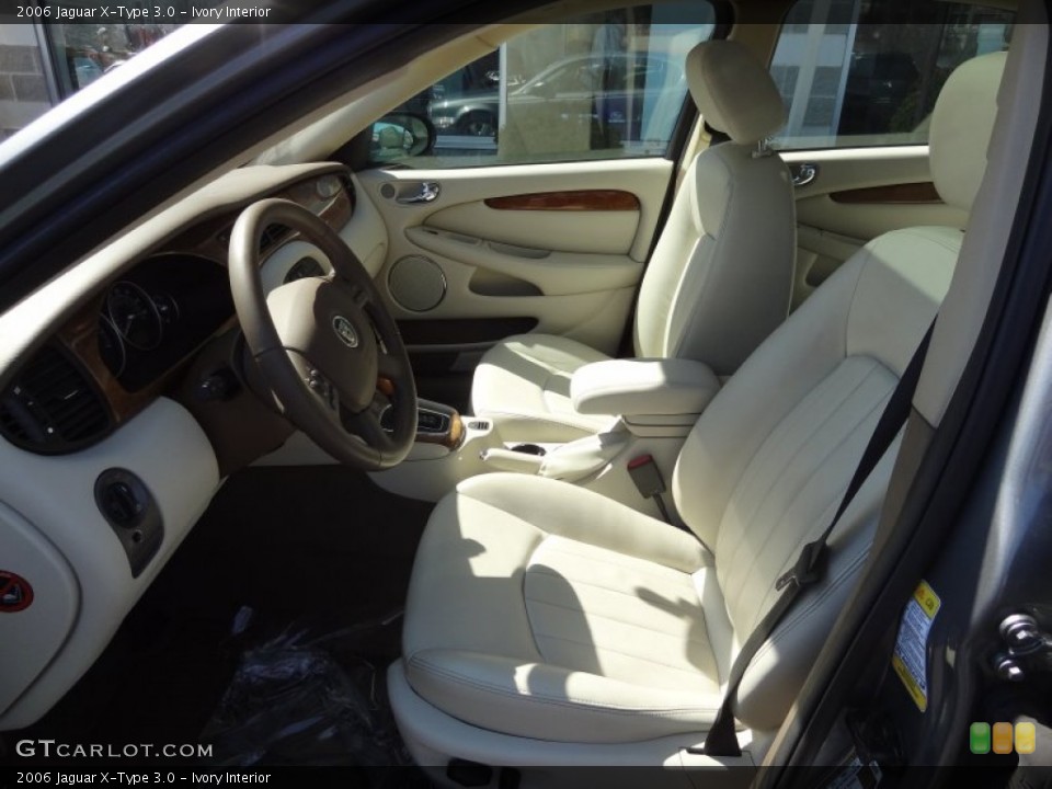 Ivory Interior Photo for the 2006 Jaguar X-Type 3.0 #79507454