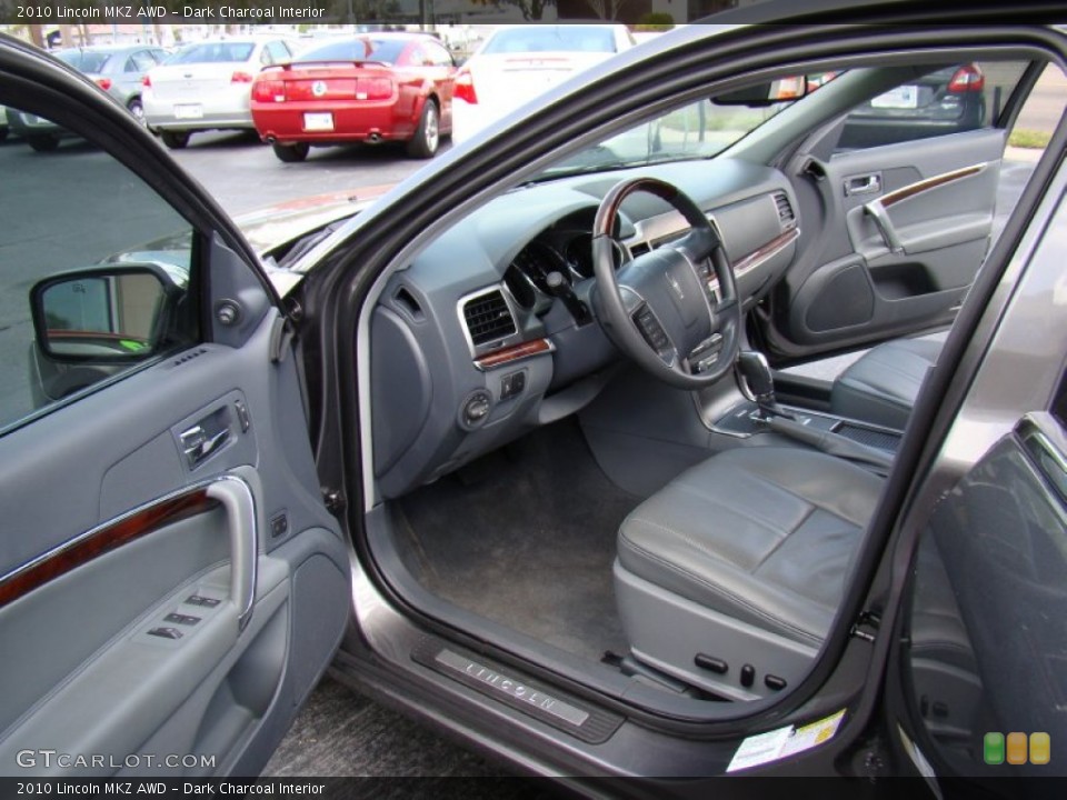 Dark Charcoal Interior Photo for the 2010 Lincoln MKZ AWD #79508891