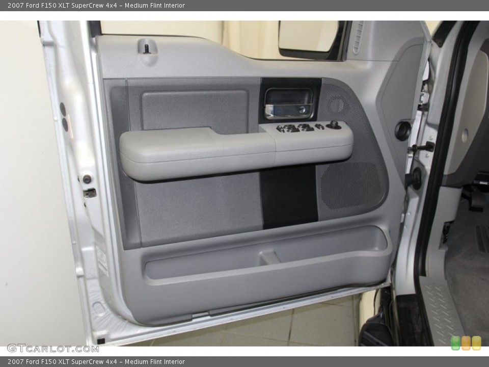 Medium Flint Interior Door Panel for the 2007 Ford F150 XLT SuperCrew 4x4 #79509308