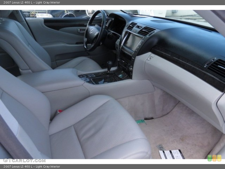 Light Gray Interior Photo for the 2007 Lexus LS 460 L #79526513