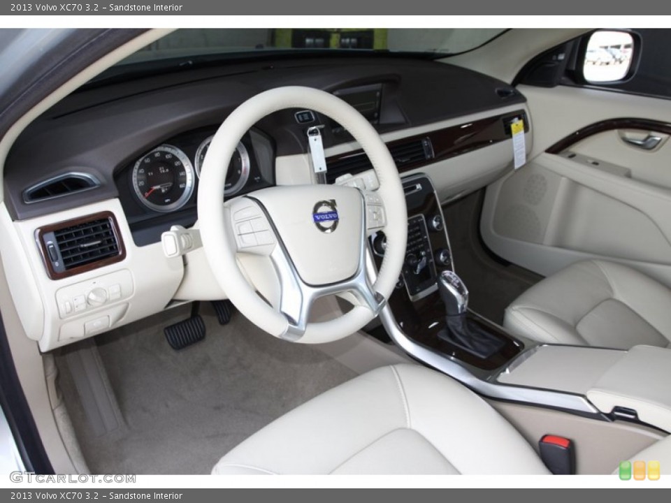 Sandstone Interior Dashboard for the 2013 Volvo XC70 3.2 #79541753