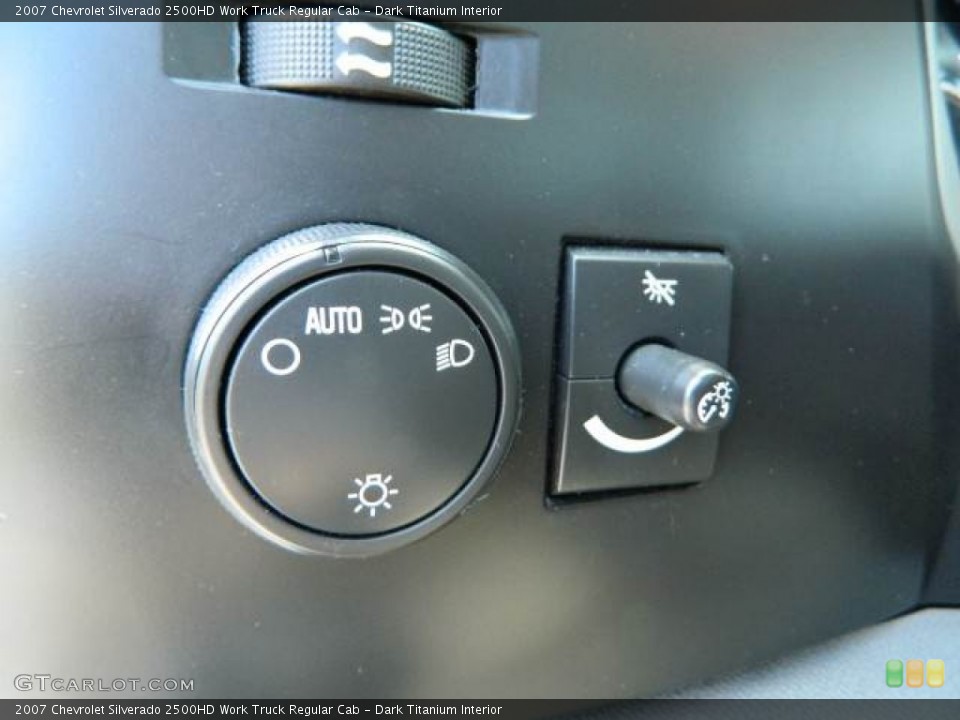Dark Titanium Interior Controls for the 2007 Chevrolet Silverado 2500HD Work Truck Regular Cab #79560003
