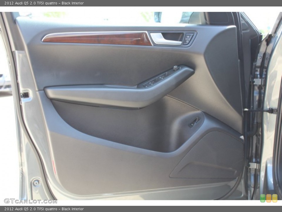 Black Interior Door Panel for the 2012 Audi Q5 2.0 TFSI quattro #79564303
