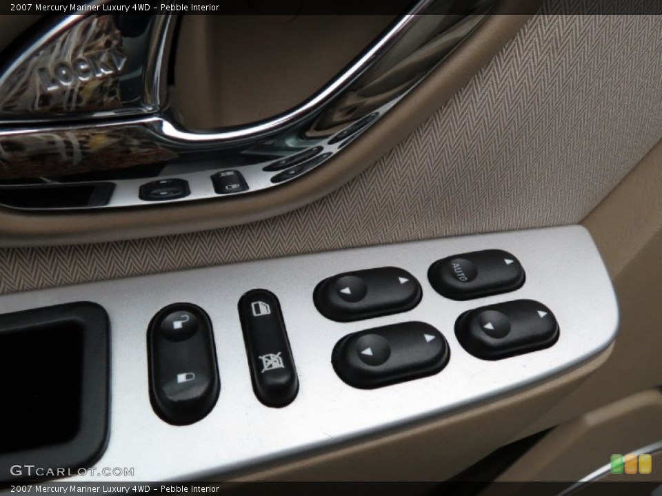 Pebble Interior Controls for the 2007 Mercury Mariner Luxury 4WD #79577470