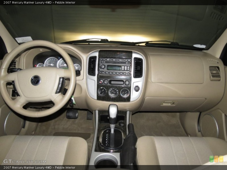 Pebble Interior Dashboard for the 2007 Mercury Mariner Luxury 4WD #79577527