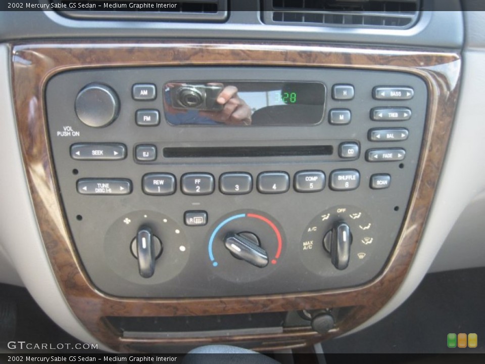Medium Graphite Interior Controls for the 2002 Mercury Sable GS Sedan #79579541