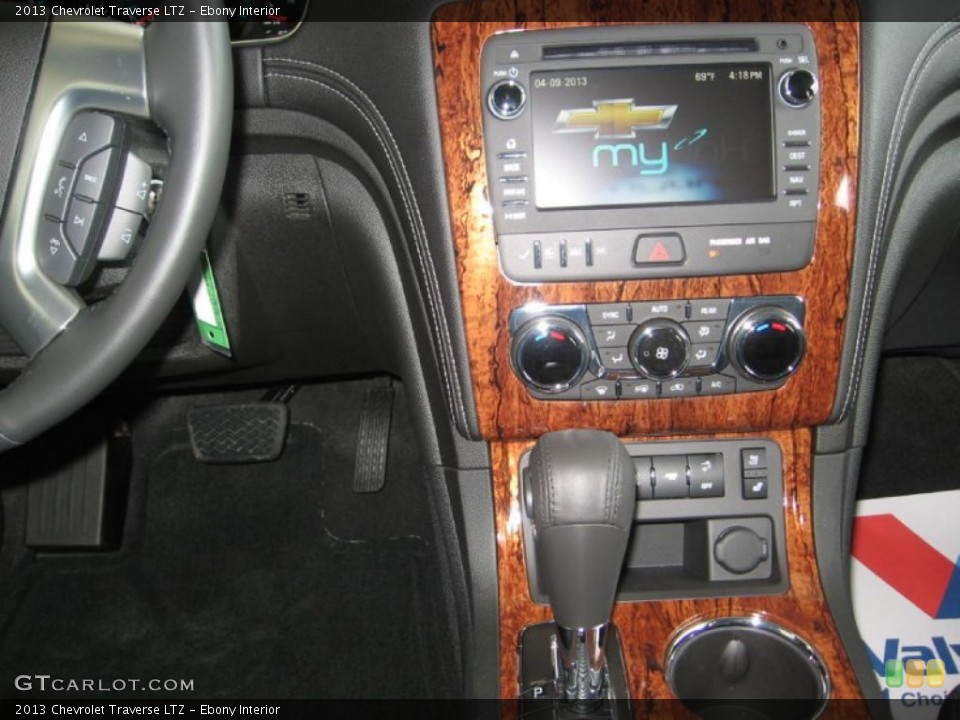 Ebony Interior Controls for the 2013 Chevrolet Traverse LTZ #79582458