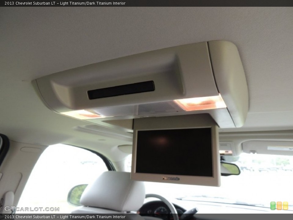 Light Titanium/Dark Titanium Interior Entertainment System for the 2013 Chevrolet Suburban LT #79584523