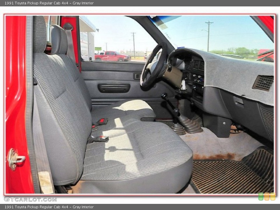 Gray Interior Photo for the 1991 Toyota Pickup Regular Cab 4x4 #79584894