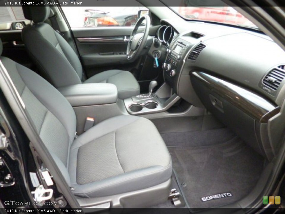 Black Interior Photo for the 2013 Kia Sorento LX V6 AWD #79592762