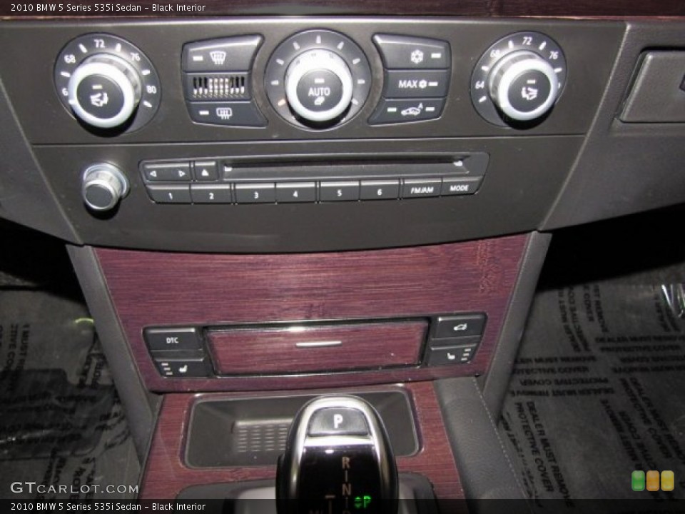 Black Interior Controls for the 2010 BMW 5 Series 535i Sedan #79596874