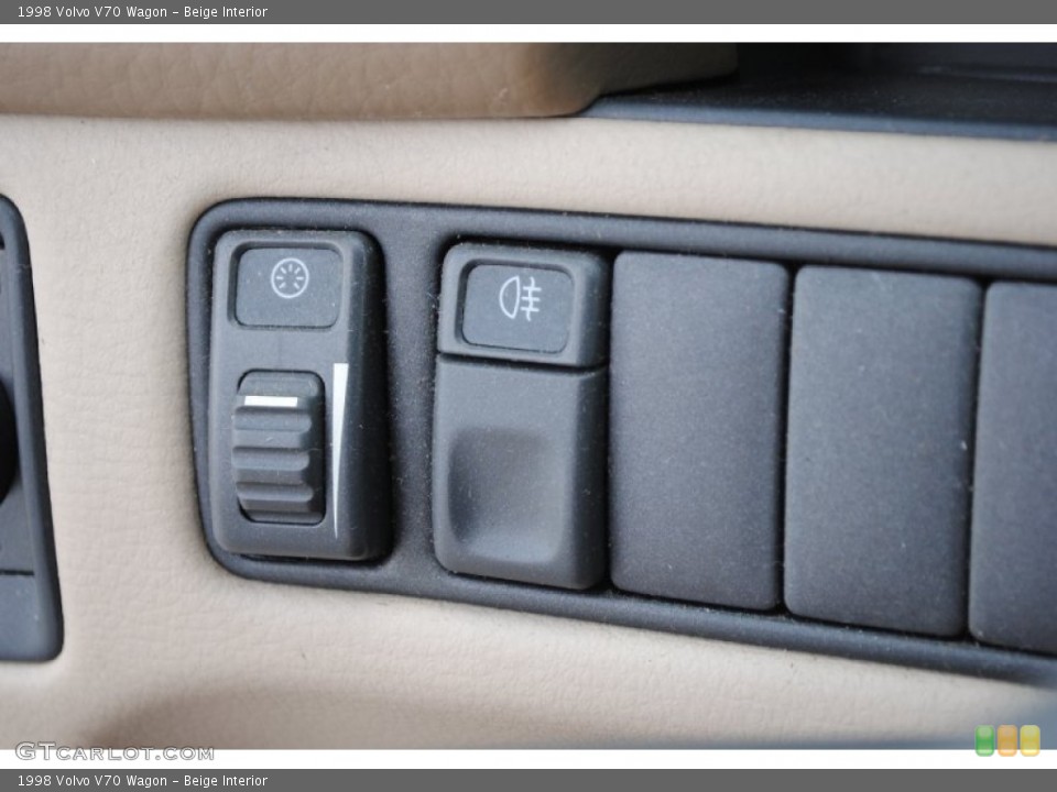Beige Interior Controls for the 1998 Volvo V70 Wagon #79608512