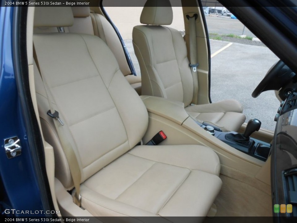 Beige Interior Photo for the 2004 BMW 5 Series 530i Sedan #79609109