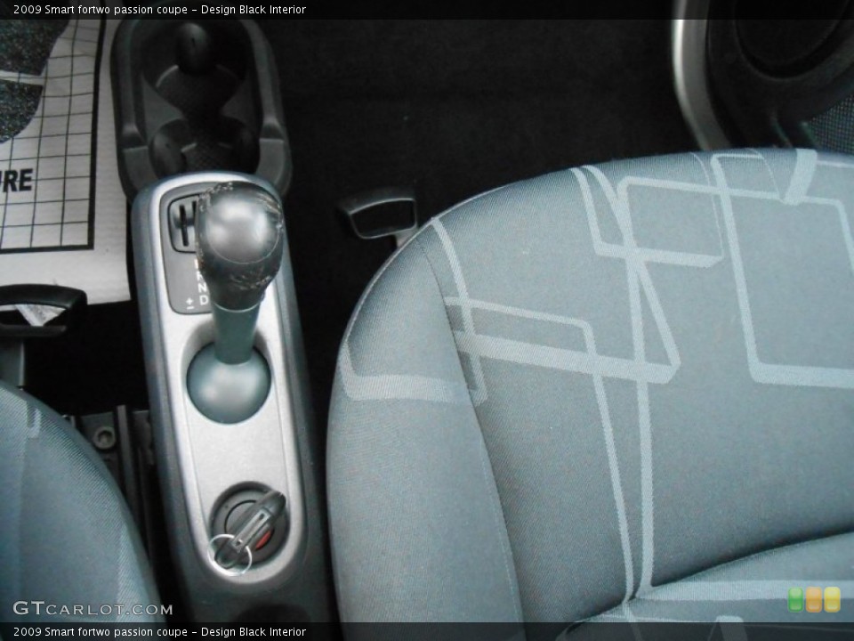 Design Black Interior Transmission for the 2009 Smart fortwo passion coupe #79609441