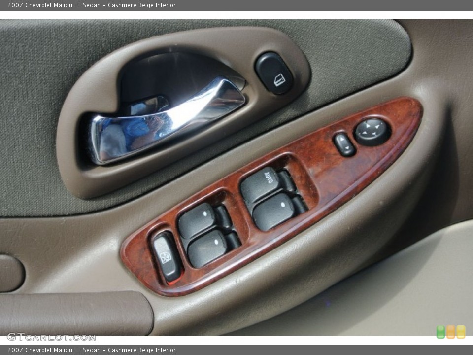 Cashmere Beige Interior Controls for the 2007 Chevrolet Malibu LT Sedan #79612633