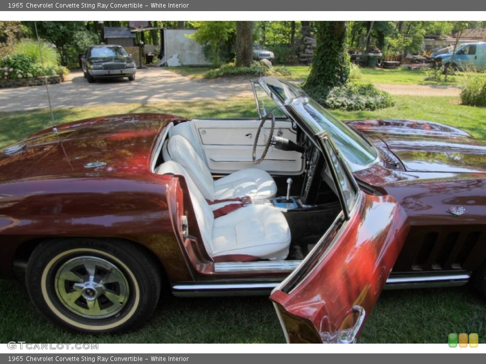 White Interior Photo for the 1965 Chevrolet Corvette Sting Ray Convertible #79628522