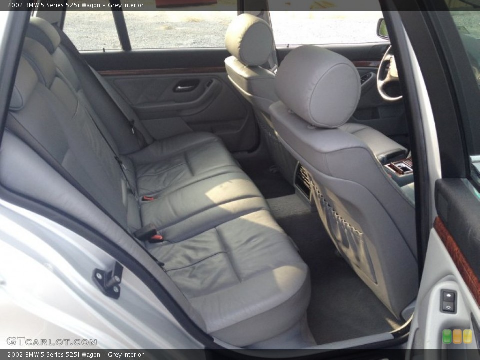 Grey Interior Rear Seat for the 2002 BMW 5 Series 525i Wagon #79647191