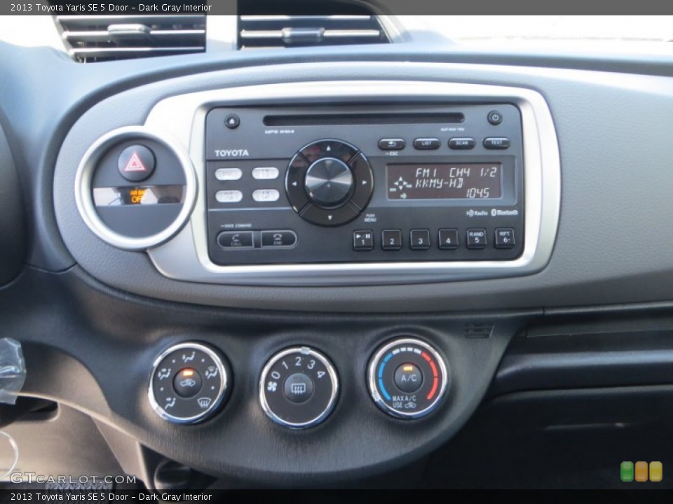 Dark Gray Interior Controls for the 2013 Toyota Yaris SE 5 Door #79650086