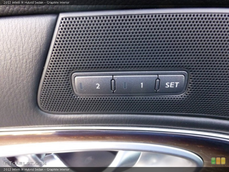 Graphite Interior Controls for the 2012 Infiniti M Hybrid Sedan #79651895