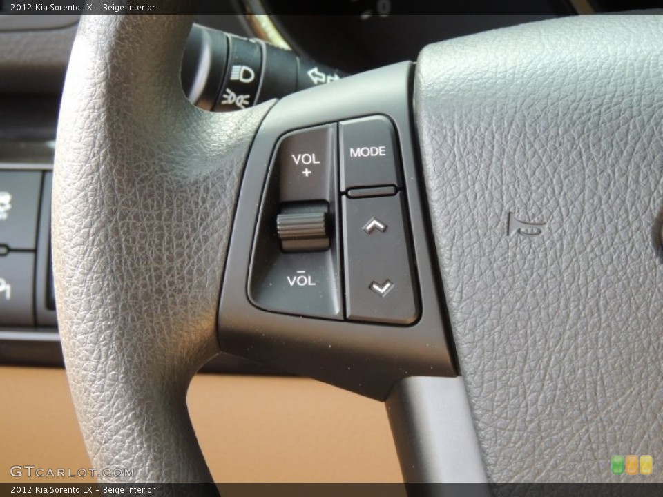 Beige Interior Controls for the 2012 Kia Sorento LX #79652531