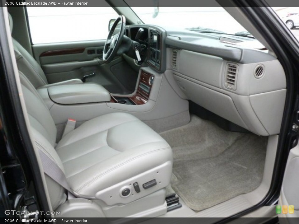 Pewter Interior Photo for the 2006 Cadillac Escalade AWD #79663972