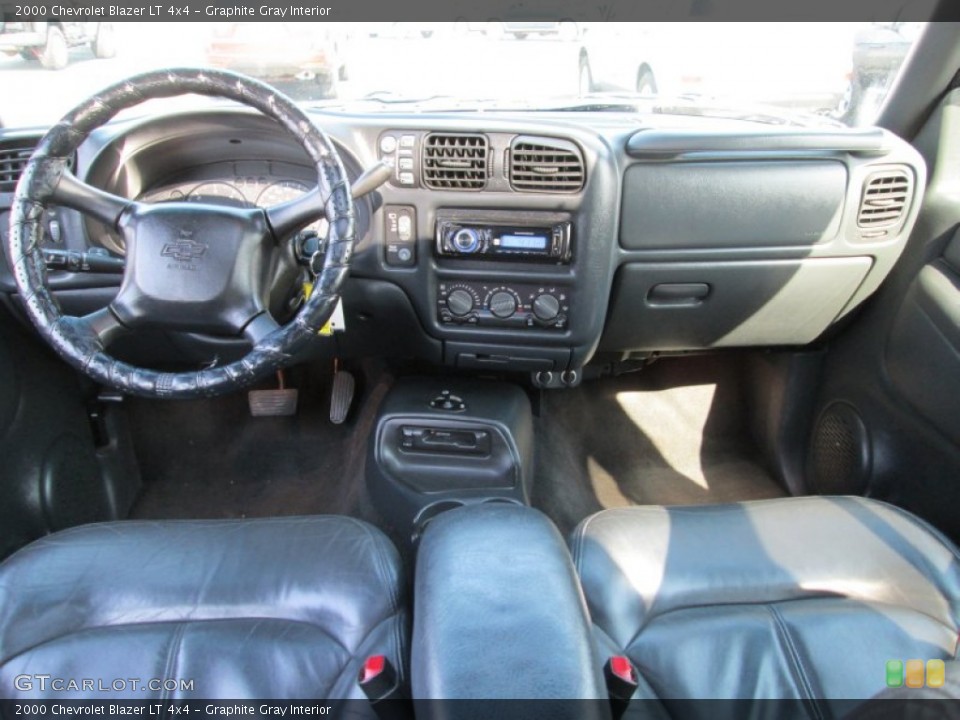 Graphite Gray Interior Dashboard for the 2000 Chevrolet Blazer LT 4x4 #79682001