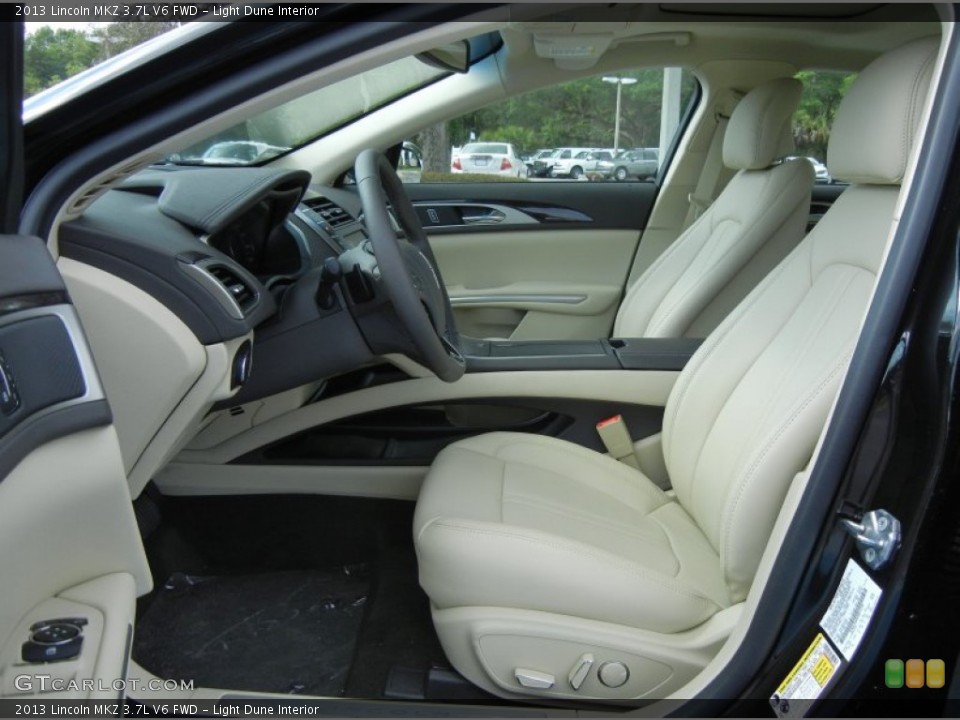 Light Dune Interior Photo for the 2013 Lincoln MKZ 3.7L V6 FWD #79706394