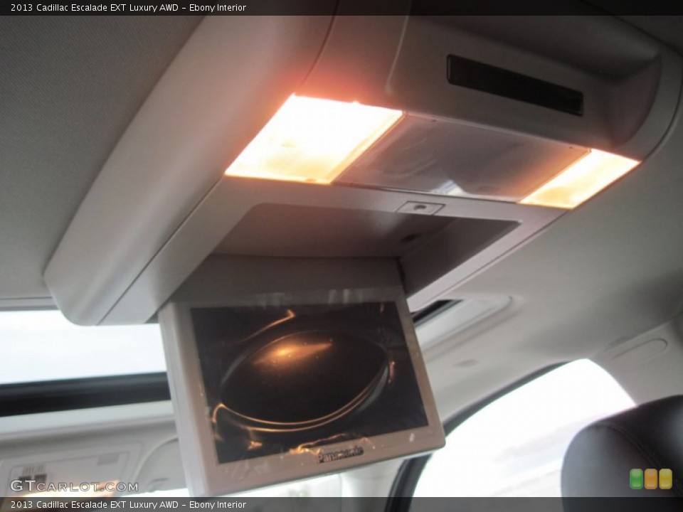 Ebony Interior Entertainment System for the 2013 Cadillac Escalade EXT Luxury AWD #79734574