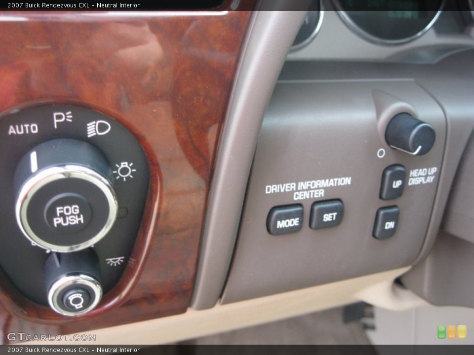 Neutral Interior Controls for the 2007 Buick Rendezvous CXL #79734849