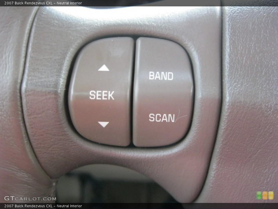 Neutral Interior Controls for the 2007 Buick Rendezvous CXL #79734936