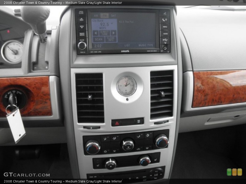 Medium Slate Gray/Light Shale Interior Controls for the 2008 Chrysler Town & Country Touring #79743597