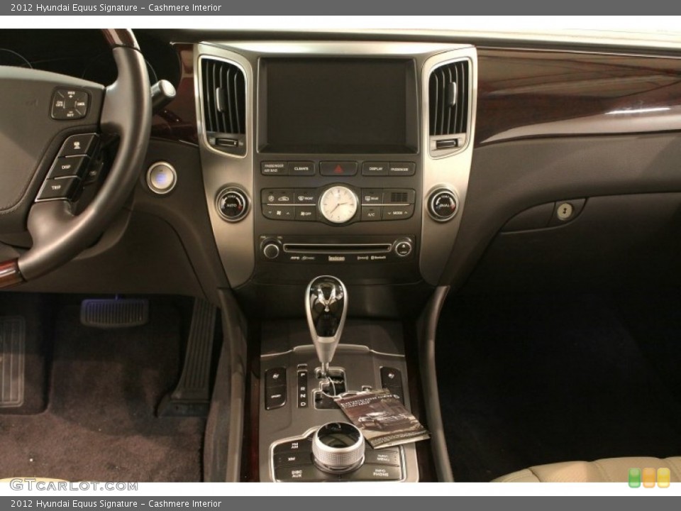 Cashmere Interior Controls for the 2012 Hyundai Equus Signature #79744154