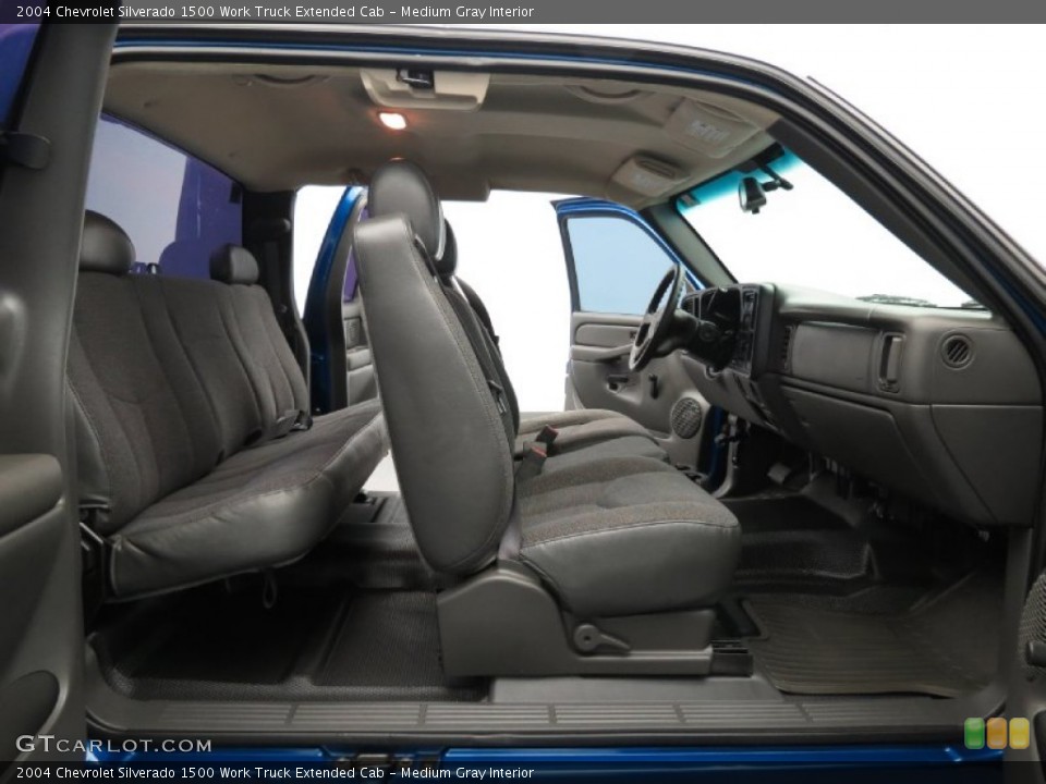 Medium Gray Interior Photo for the 2004 Chevrolet Silverado 1500 Work Truck Extended Cab #79745220