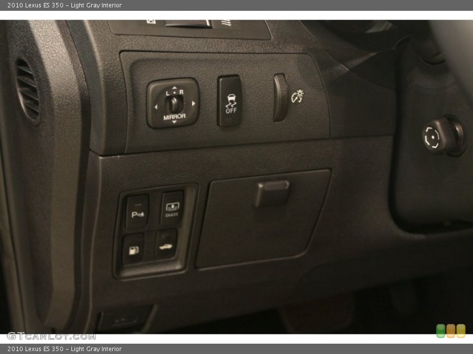 Light Gray Interior Controls for the 2010 Lexus ES 350 #79745328