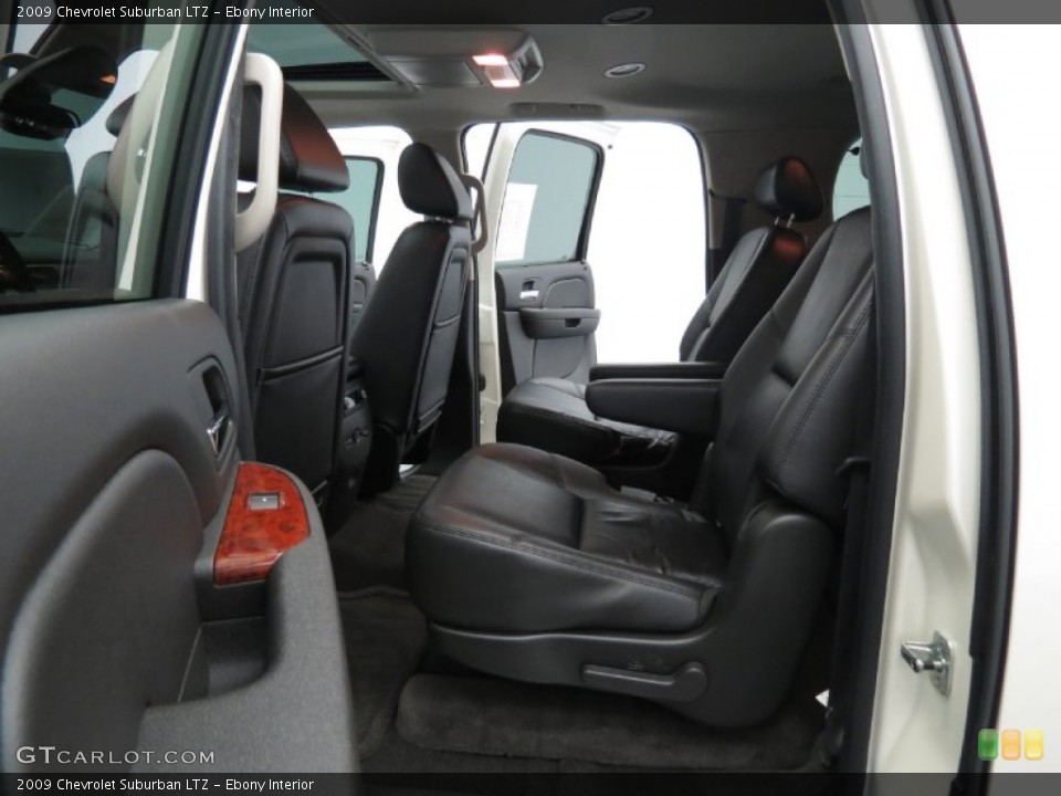 Ebony Interior Rear Seat for the 2009 Chevrolet Suburban LTZ #79746477