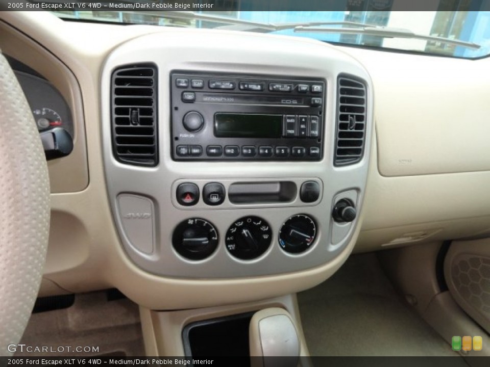 Medium/Dark Pebble Beige Interior Controls for the 2005 Ford Escape XLT V6 4WD #79747757