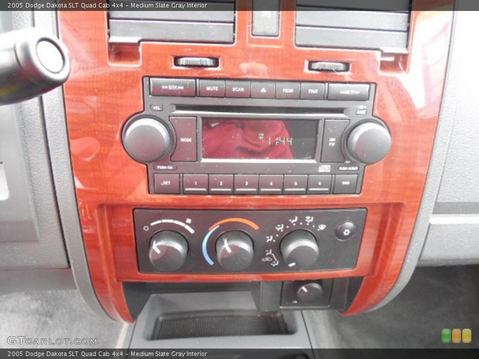 Medium Slate Gray Interior Controls for the 2005 Dodge Dakota SLT Quad Cab 4x4 #79747919