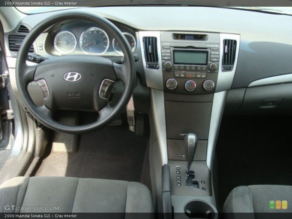 Gray Interior Dashboard for the 2009 Hyundai Sonata GLS #79772242