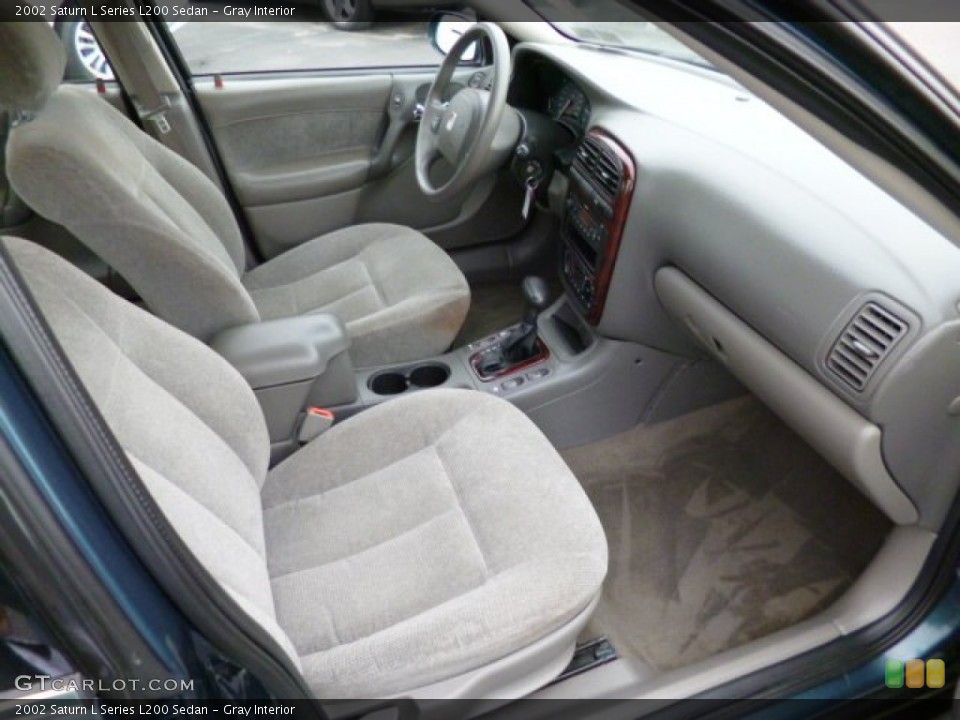 Gray Interior Photo for the 2002 Saturn L Series L200 Sedan #79781864