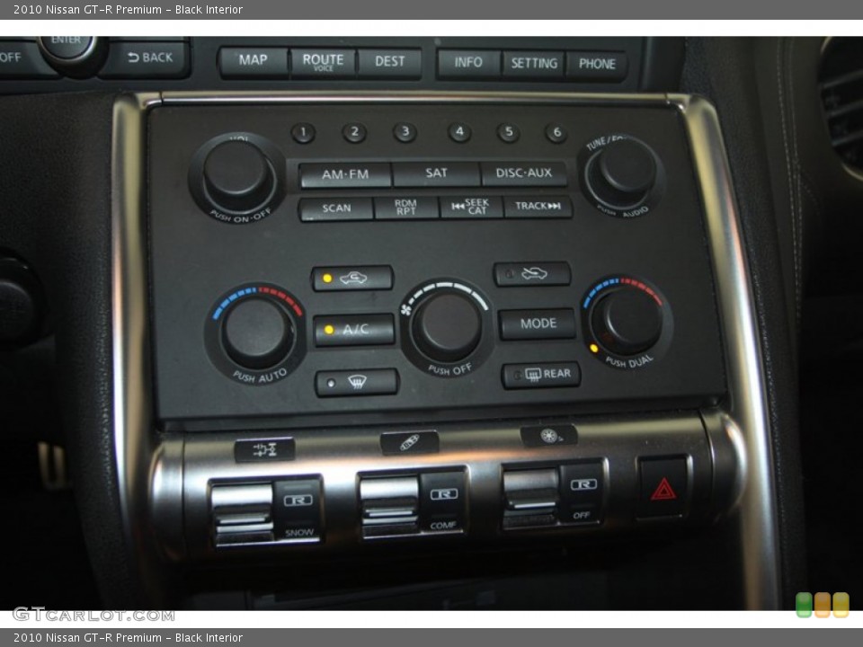 Black Interior Controls for the 2010 Nissan GT-R Premium #79781879