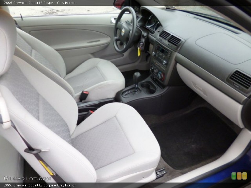 Gray Interior Photo for the 2006 Chevrolet Cobalt LS Coupe #79782201